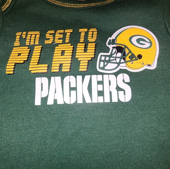 PACKER'S FAN- NFL- 6/12M Packer's green and yellow short sleeve bodysuit - Picture 2 of 6